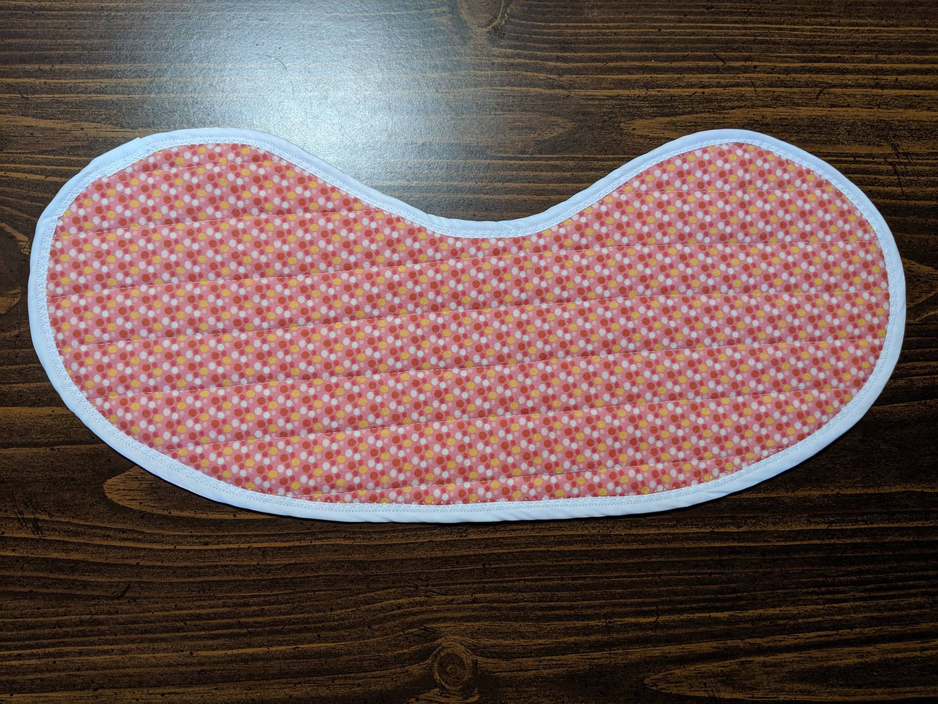 Gestepptes Babylätzchen Und Spucktuch in Einem - Rosa Bubbles Gestepptes Babylätzchen Und Spucktuch in Einem - Rosa Bubbles von Etsy - MaryMickStitchin