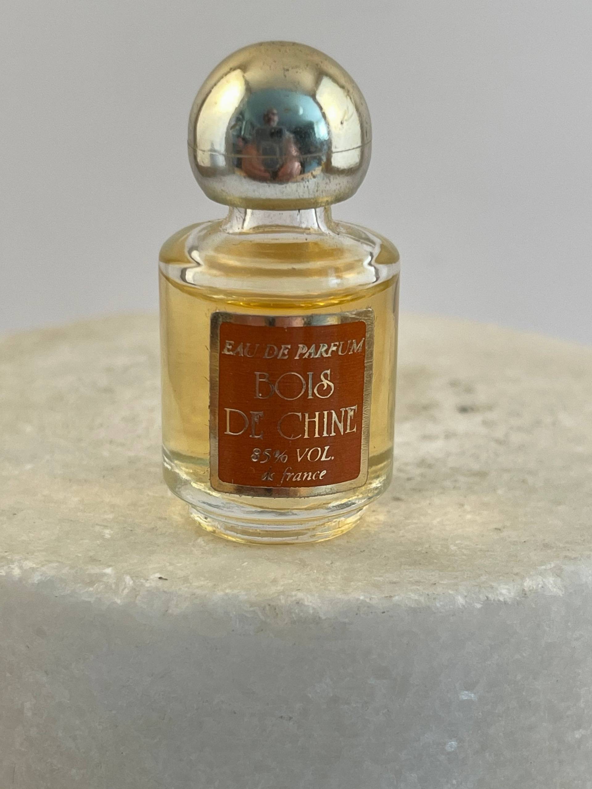 Vintage Ds France Bois De Chine Eau Parfum Miniatur 85% Vol von Etsy - MePeGreece