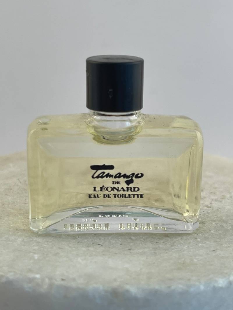 Vintage Leonard Tamango De Eau Toilette 5, 5 Ml Miniature Splash von Etsy - MePeGreece