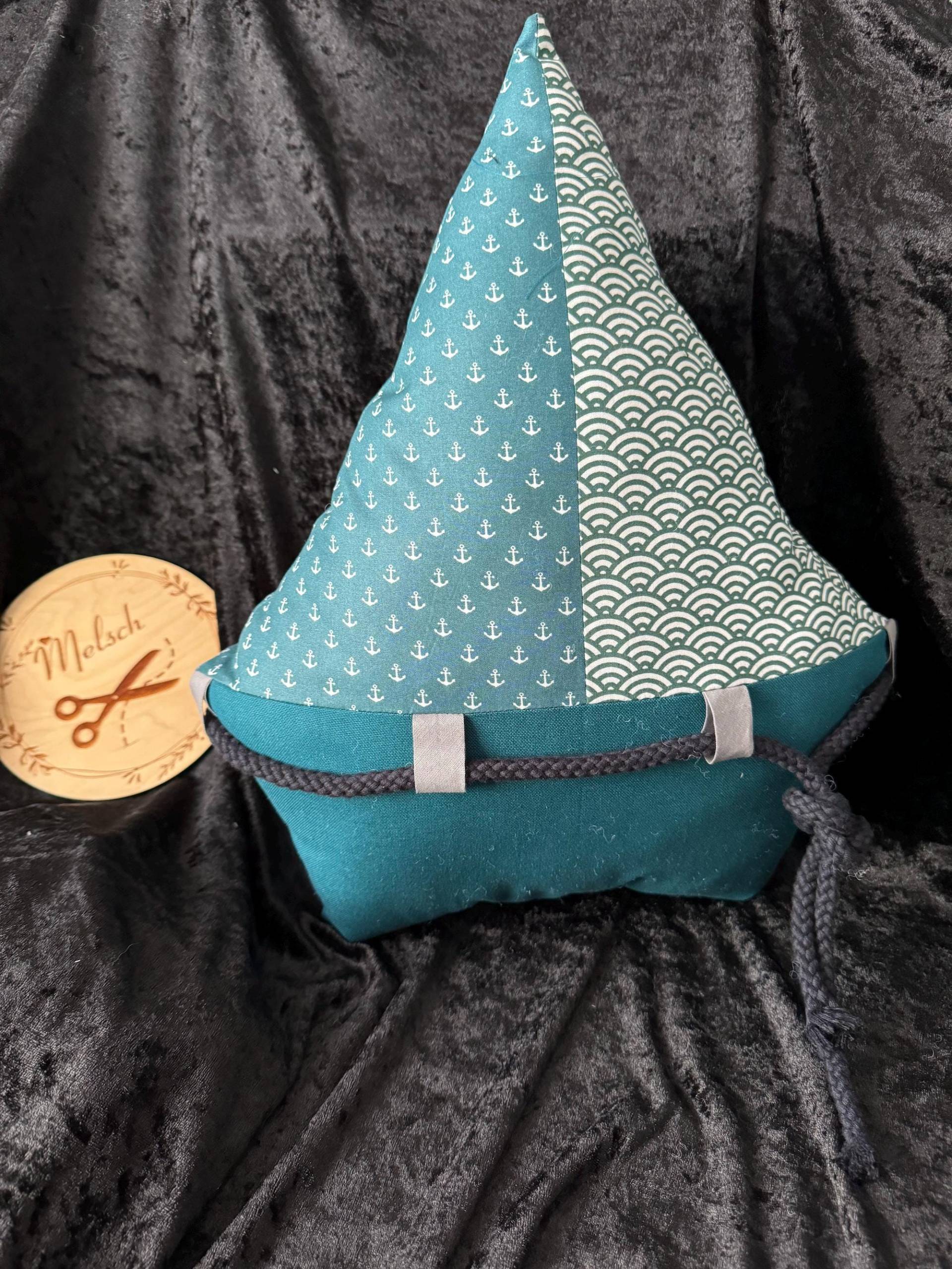 Maritime Deko Schiff Segelschiff Boot Aus Stoff Stoffboot Stoffschiff Geschenk Genäht Für Couch Badezimmer Wc Wohnzimmer von Etsy - Melsch16