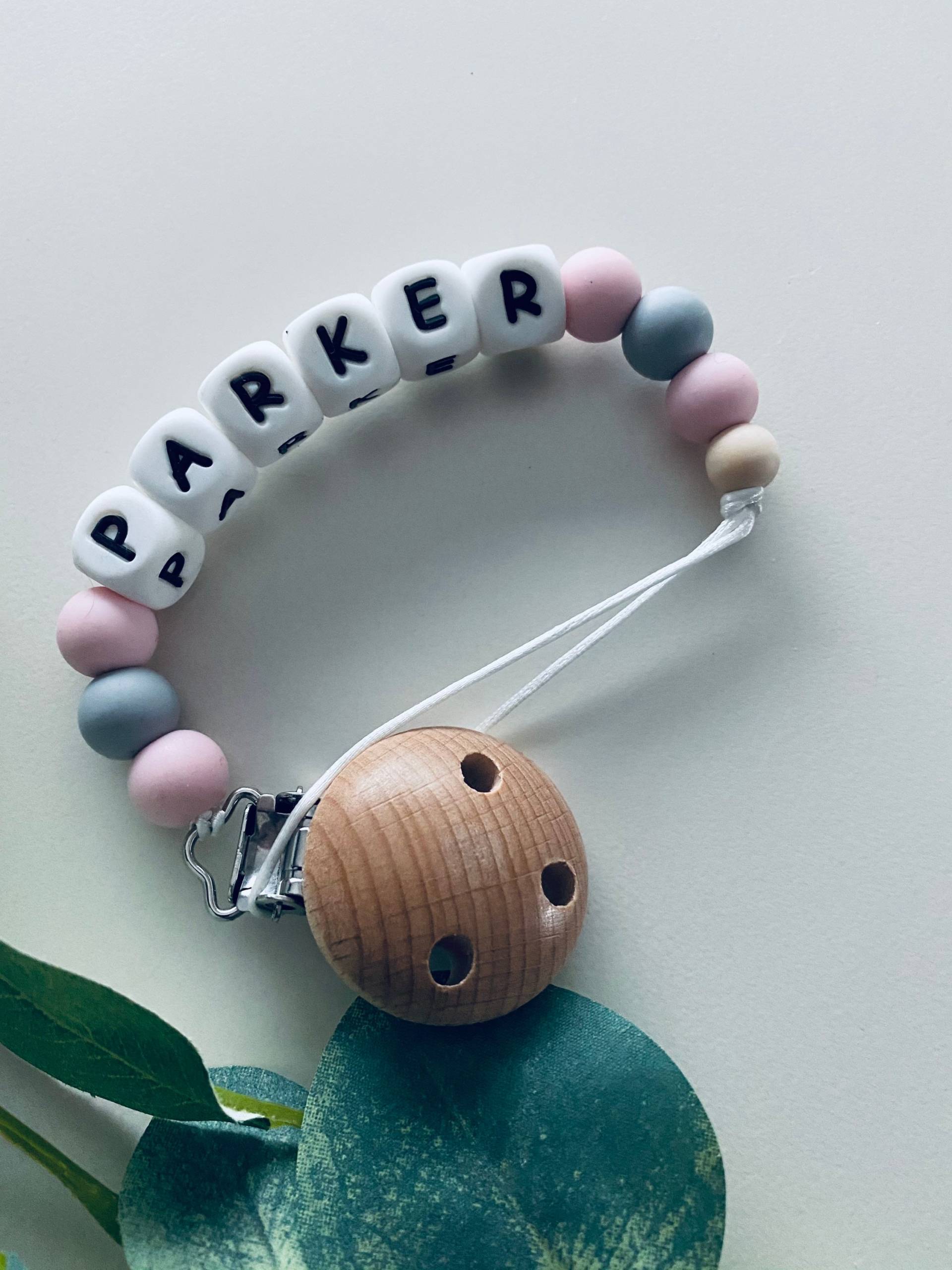 Silikon Schnullerkette Rosa Und Grau - Buchenholz Personalisiert Silikon Schnullerkette Rosa Und Grau - Buchenholz Personalisiert von Etsy - MishmashDesigns