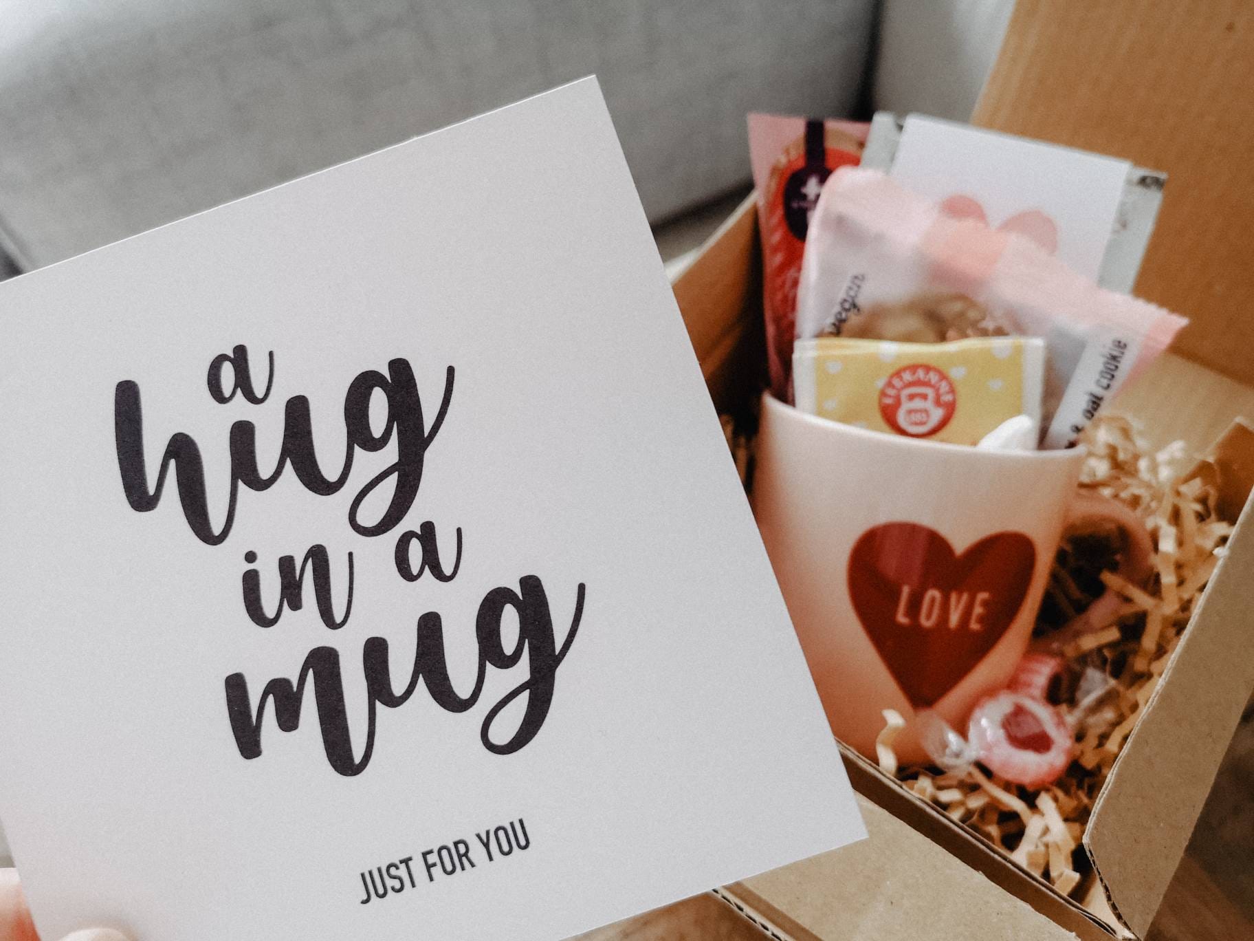 Hug in A Mug | Geschenk Der Tasse Für Einen Lieblingsmenschen Love von Etsy - MissMinnelliDESIGN