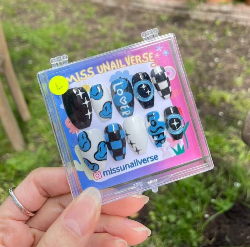 Press On Nails, Gel Nägel, Glänzende Asiatisch, Handgemacht, Pinkish, Altrosa, Kleber Sticker Y2K Blau Love Set | Größe S M L von Etsy - MissUnailverse