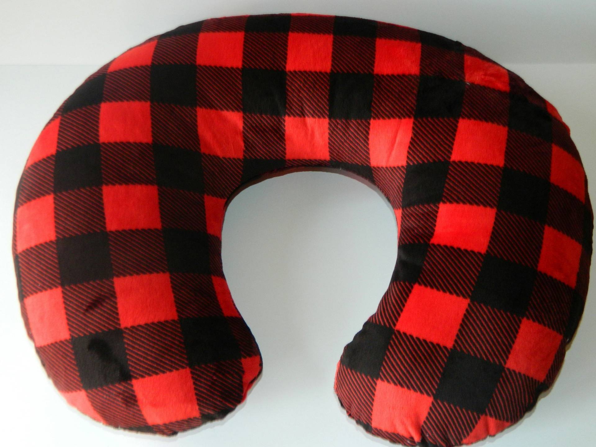 Büffel Karo Minky Stillkissen, 100% Baumwolle Büffel Karo Minky Stillkissen, 100% Baumwolle von Etsy - MoMaCreates