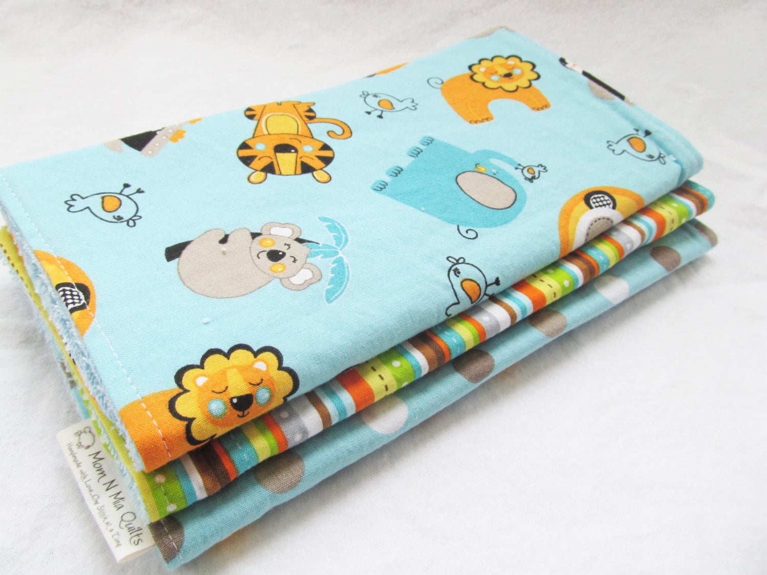 Baby Spucktuch Geschenkset Für Jungen Oder Mädchen - Safari Friends Neues Geschenk Set Baby Spucktuch Geschenkset Für Jungen Oder Mädchen - Safari Friends Neues Geschenk Set von Etsy - MomNMiaDesigns