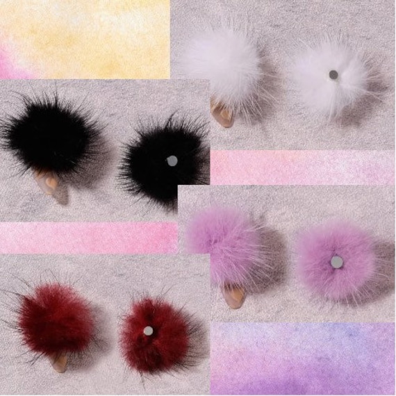 Flauschiger Nagelanhänger, Pom Nail Charm, Fluffy Magnet Abnehmbarer Nagel Pink, Weiß, Rot, Schwarz, Kawaii Charm von Etsy - MonarchyandCo