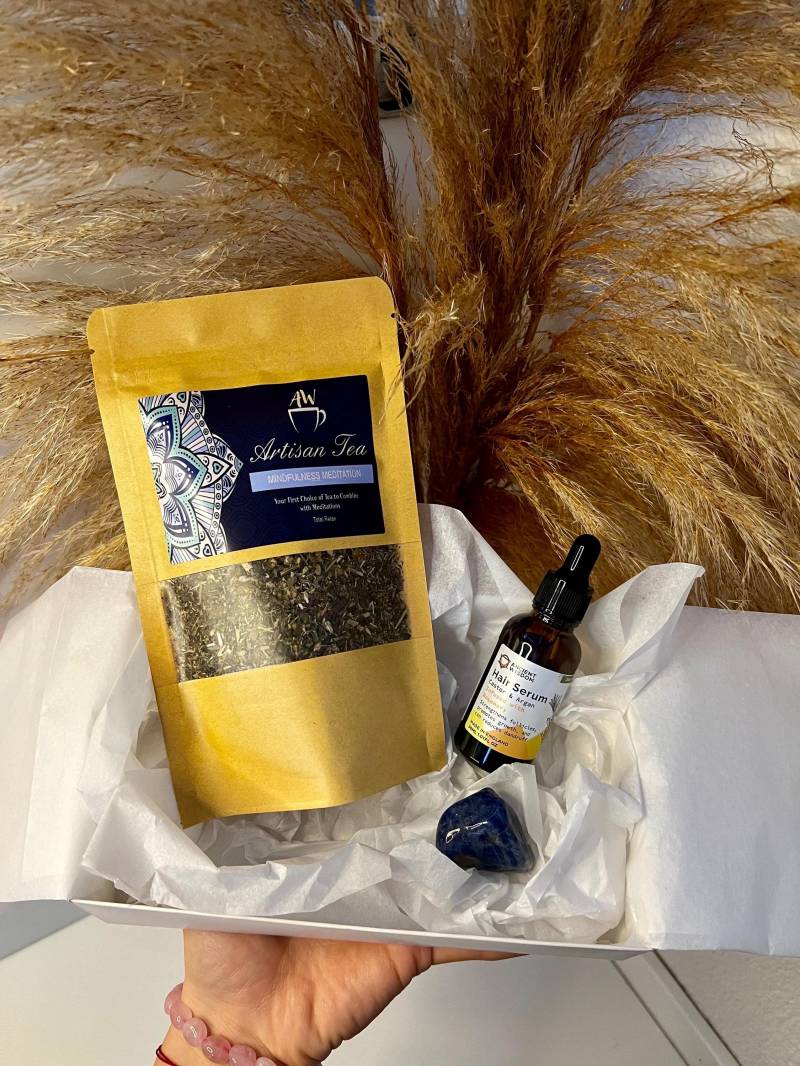 Mindfulness Meditation Christmas Gift Set 60G Calming Herbal Tea, 30Ml Organic Hair Serum With Castor, Argan & Rosemary, Sodalite Crystal von Etsy - MoonMadeDe