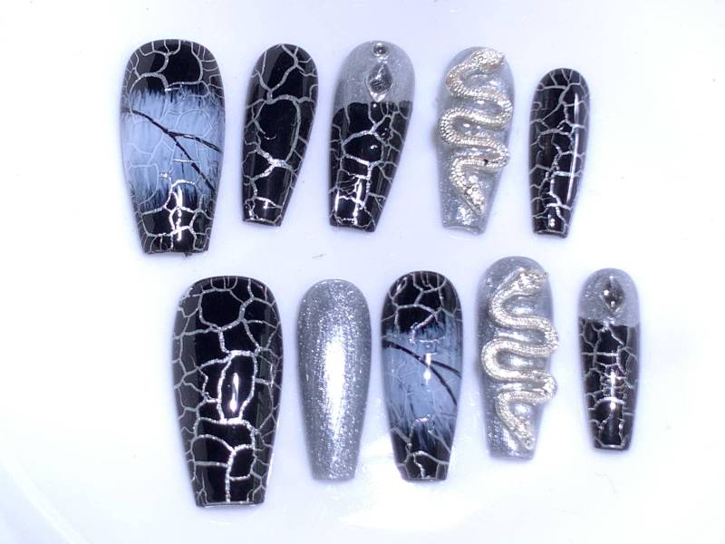 3D Schlangen Nägel/Glitzer Nägel/Press On Nails Cool/Gel Nägel/Custom Gel Nail Press-On/Kunstnägel/Gut Handgefertigt von Etsy - MouadDesignWaren