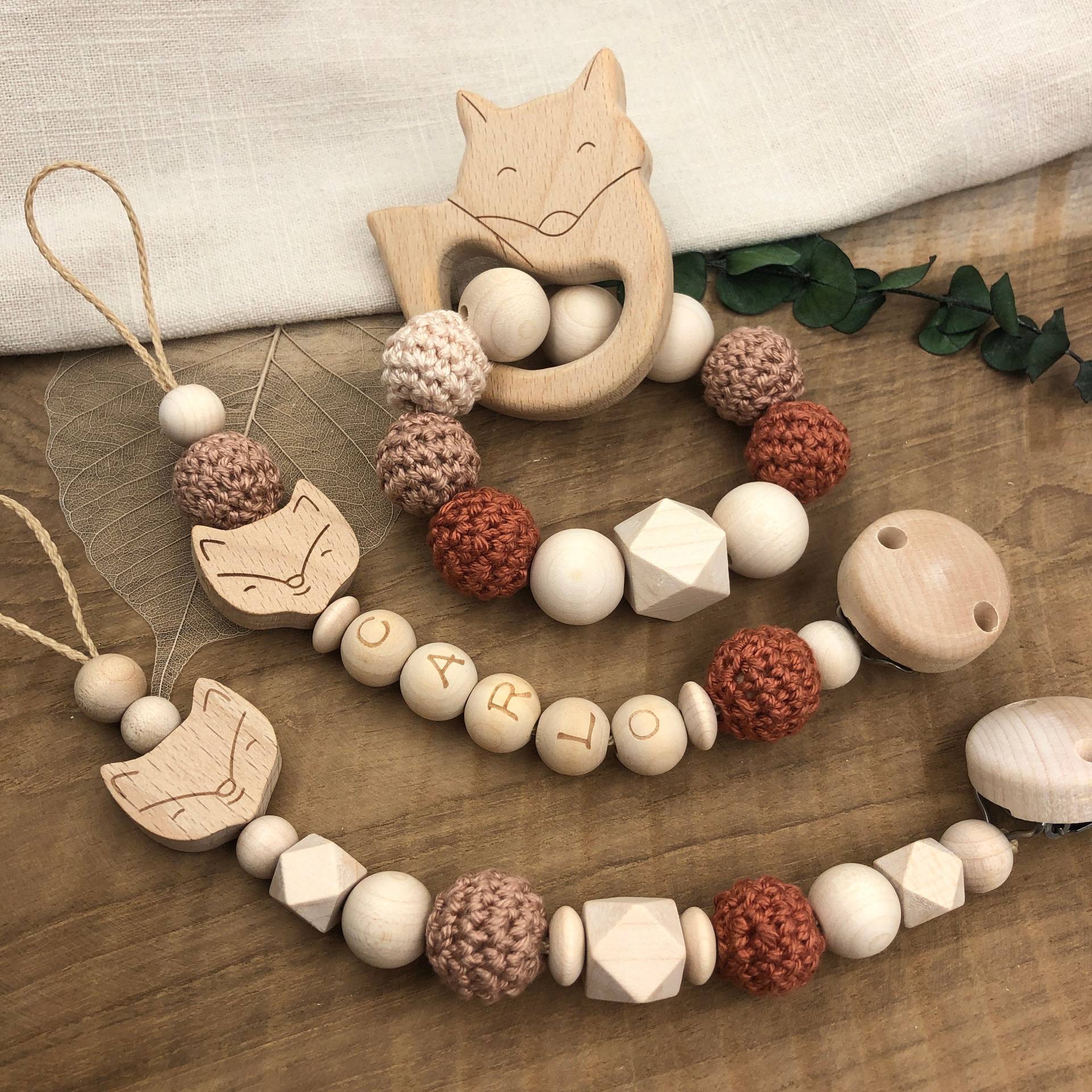 Schnullerkette Mit Name | Greifling Greifring Fuchs Braun Baby Junge Mädchen Geburtsgeschenk Babygeschenk Holz Taufe von Etsy - Mullitante