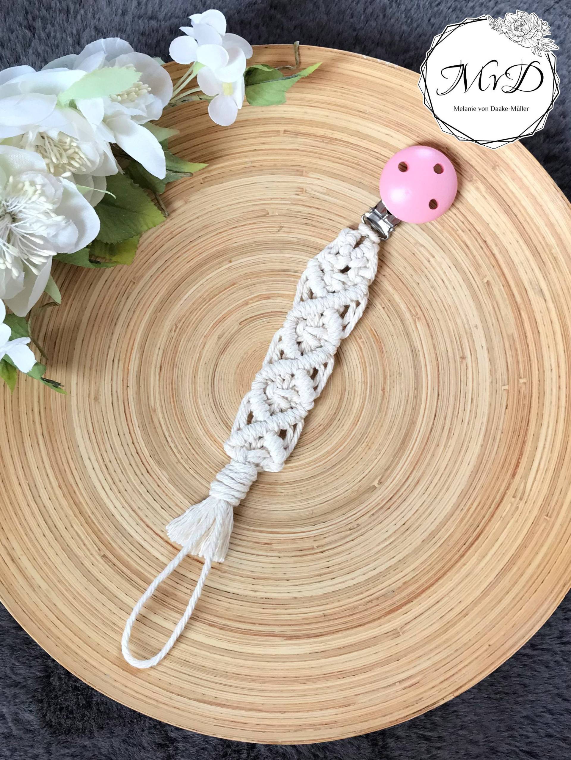 Makramee Schnullerband Natur Mit Rosa Clip von Etsy - MvDUnikate