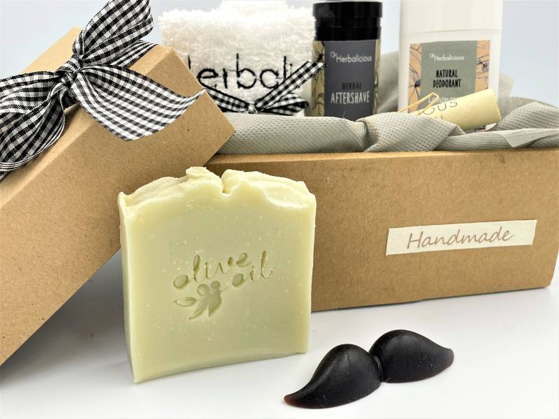 Vatertags Geschenkbox, Hygge Geschenk Für Papa, Bio Rasierwasser, Natürliches Deodorant, Rasierseife, Selbstpflege Ihn, Home Spa Ihn von Etsy - MyHerbalicious