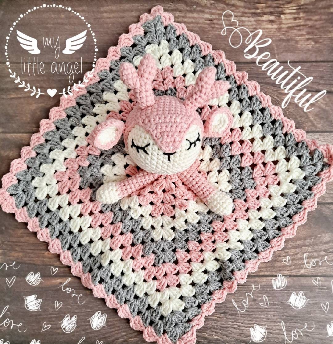 Schöne Handgemachte Häkeln Elch/Hirsch Tröster | Baby Junge Mädchen Baby-Dusche-Geschenk Pink/Blau Rassel von Etsy - MyLittleAngelGB