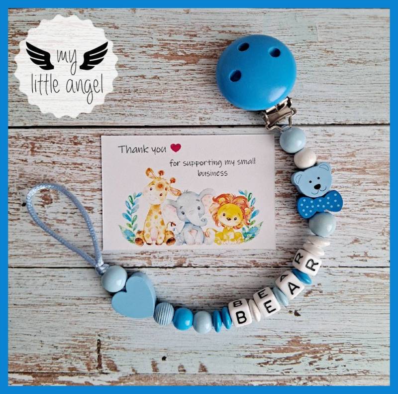 Schöne Personalisierte Bär Mit Schleife Schnullerclip | Baby Junge/Mädchen Unisex Pink/Blau/Grau Schnullerkette Geschenk Babyparty Mam von Etsy - MyLittleAngelGB