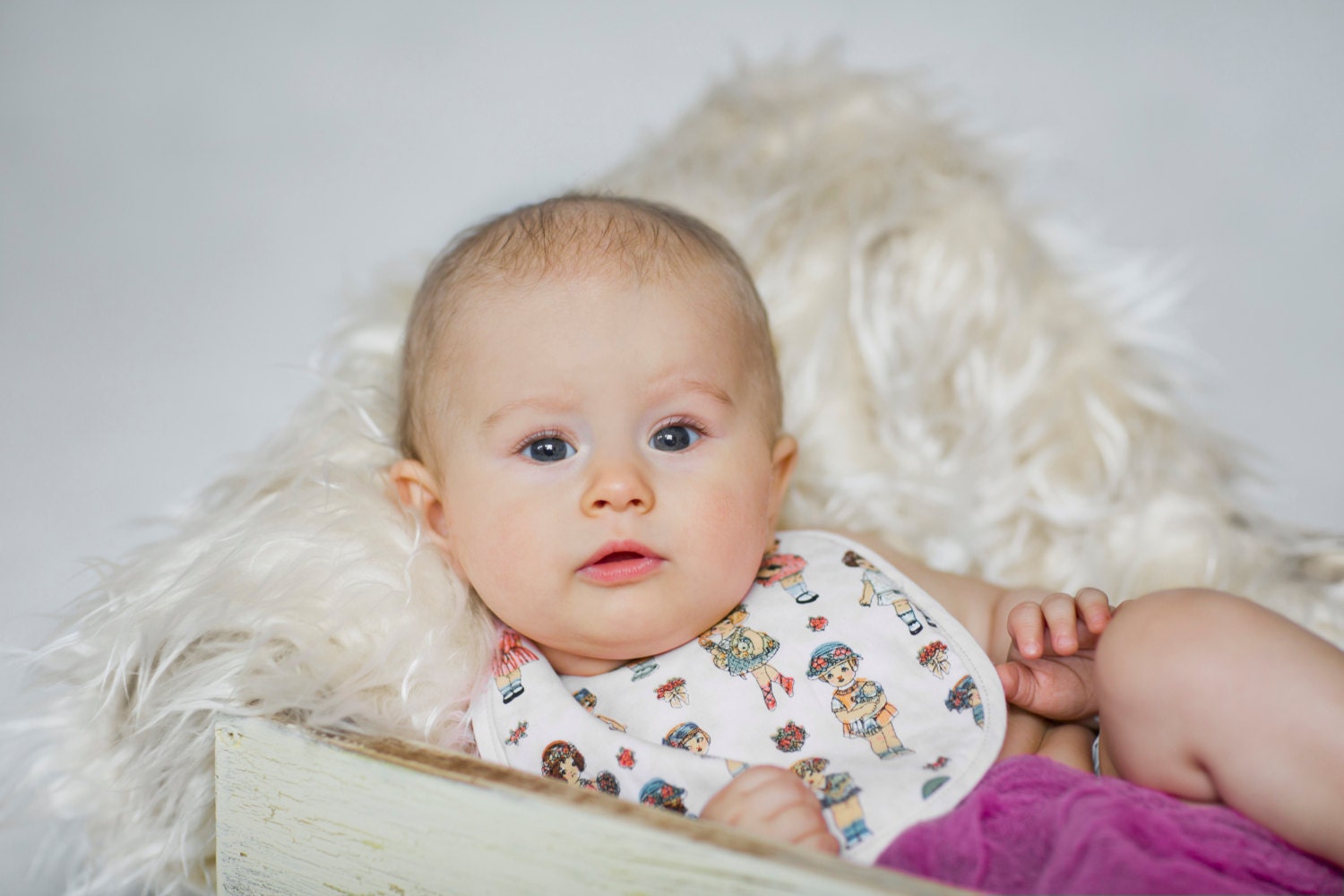 Puppe Patern Retro-stil Lätzchen Mit Krawatten Für Kleine Mädchen-Kostenloser Versand Puppe Patern Retro-stil Lätzchen Mit Krawatten Für Kleine Mädchen-Kostenloser Versand von Etsy - MyLittlePiglet