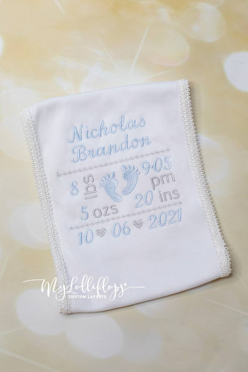 Baby Boy Geschenk Neue Neugeborenen Geburtsankündigung Gesticktes Weiß Spucktuch Personalisiert Für von Etsy - MyLolliflopsLLC
