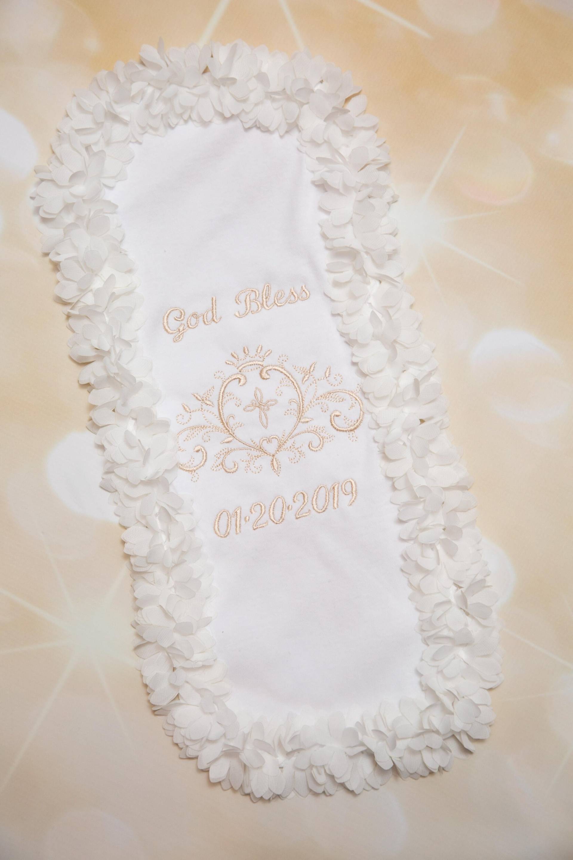 Baby Mädchen Besondere Anlässe Personalisierte Weiße Spucktuch Weißes Für Taufe Und Baby Mädchen Besondere Anlässe Personalisierte Weiße Spucktuch Weißes Für Taufe Und von Etsy - MyLolliflopsLLC