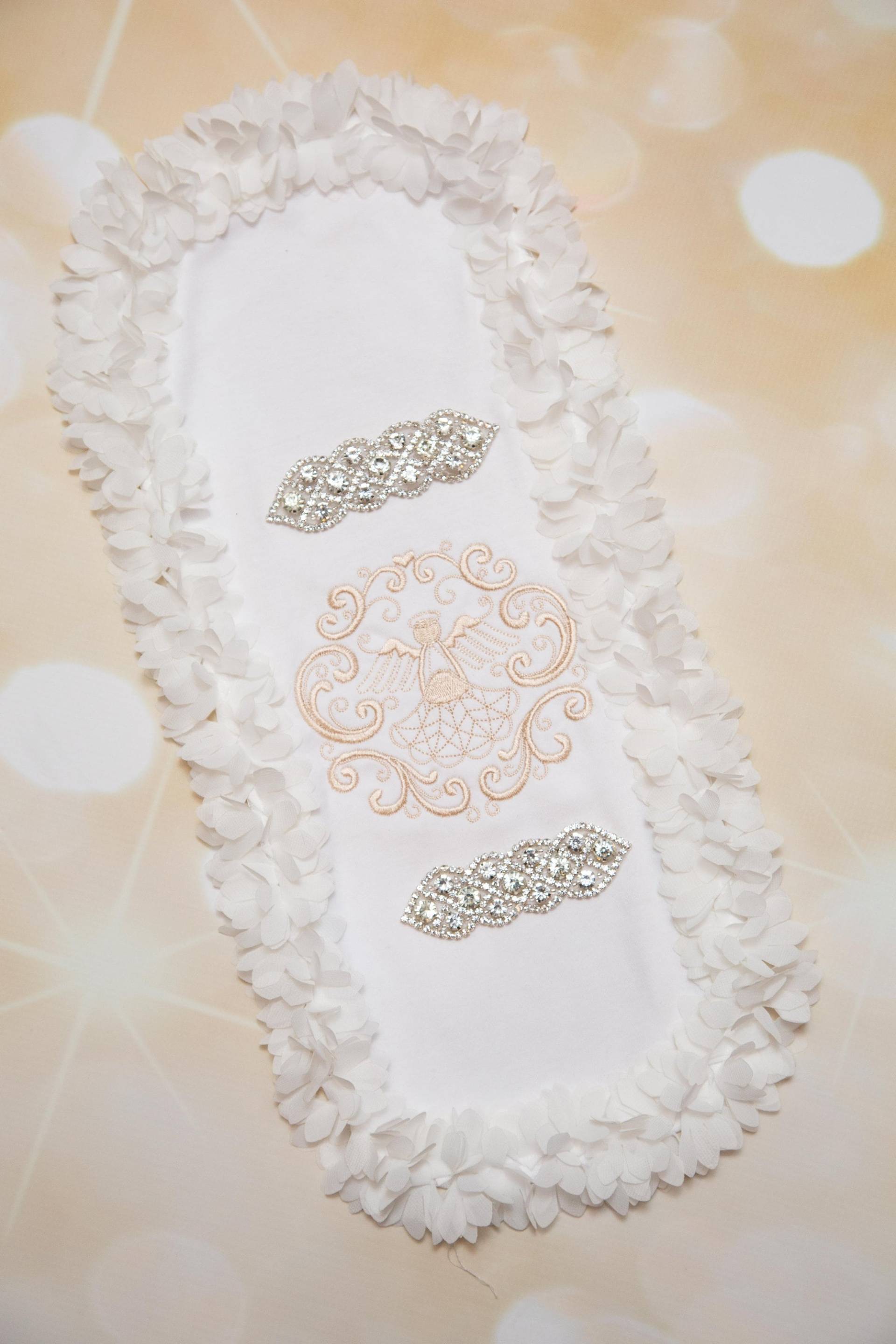 Baby Mädchen Besondere Anlässe Personalisierte Weiße Spucktuch Weißes Für Taufe Und Baby Mädchen Besondere Anlässe Personalisierte Weiße Spucktuch Weißes Für Taufe Und von Etsy - MyLolliflopsLLC