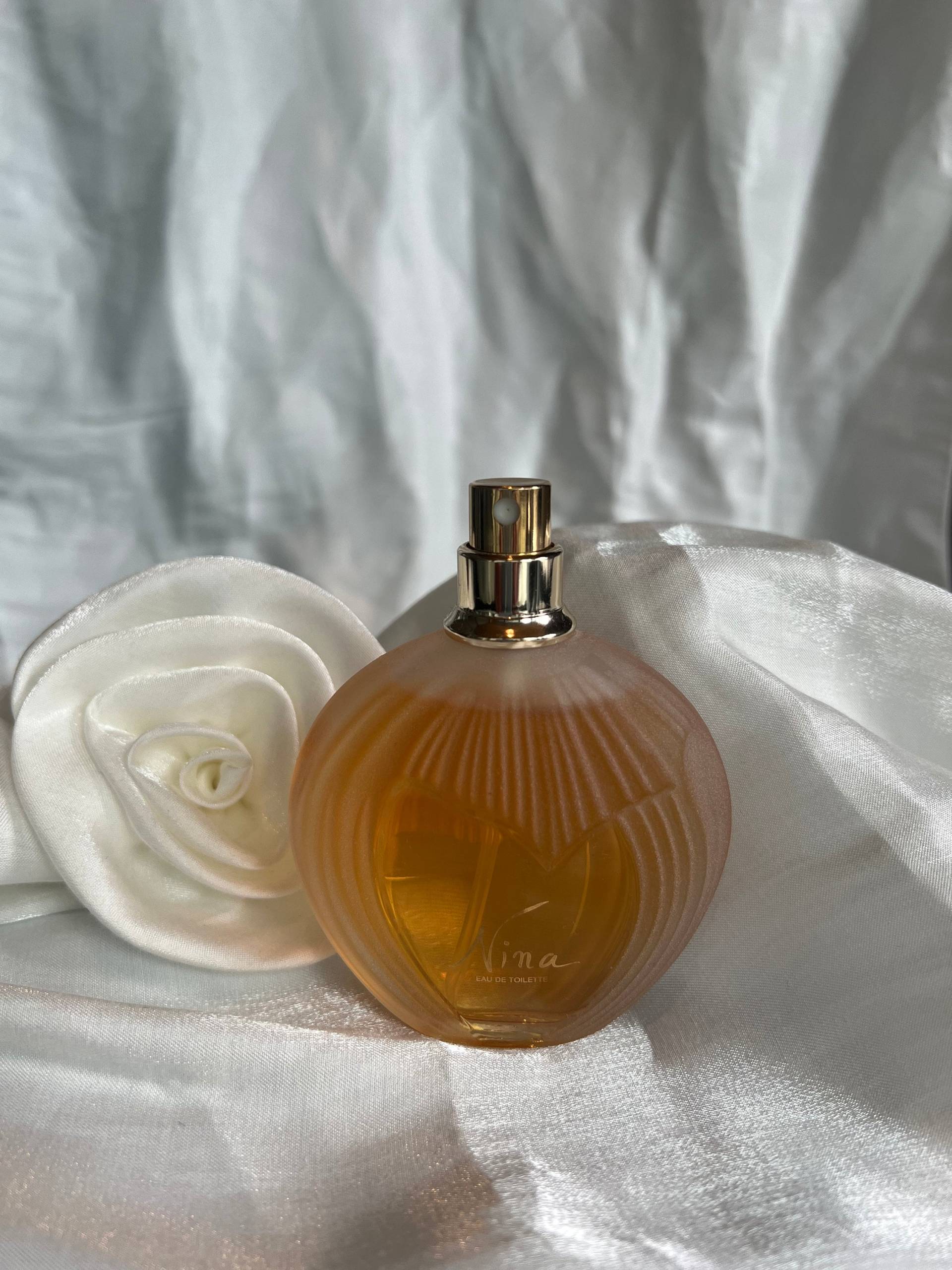 Nina Von Ricci 50 Ml Eau De Toilette Vintage Lalique Glasflasche von Etsy - MyPrivateParfumes