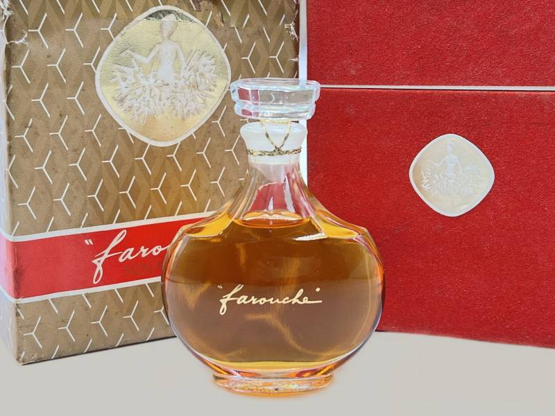 Vintage "Farouche" | 1973 Nina Ricci Rein Parfum/Extrait 30 Cc/1 Fl.oz Lalique Kristall Flasche Echtes Meisterwerk Unverzichtbar von Etsy - MyVintageGadgets