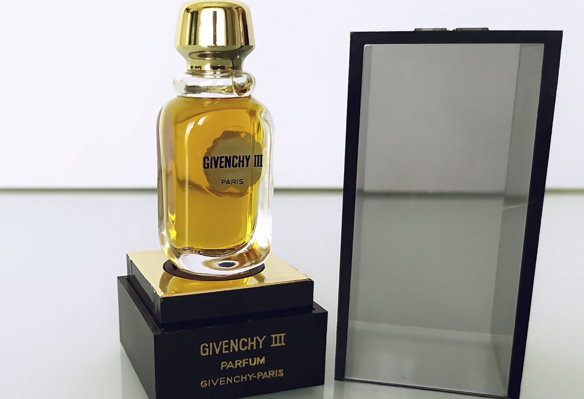 Vintage "'givenchy Iii'' Parfum /Extrait 1/4 Fl.oz/7, 5 Ml Versiegelt, Damen Perfum Pre Barcode 70Er von Etsy - MyVintageGadgets