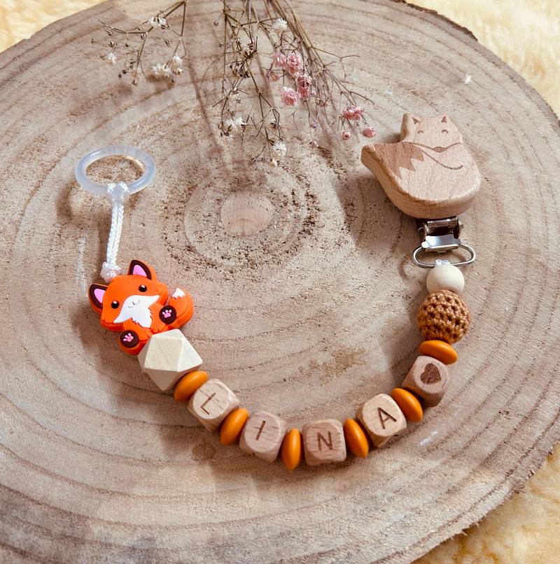 Schnullerkette Fuchs Mit Namen Personalisiert Häkelperle Und Holzperlen von Etsy - NadinesRegenbogen