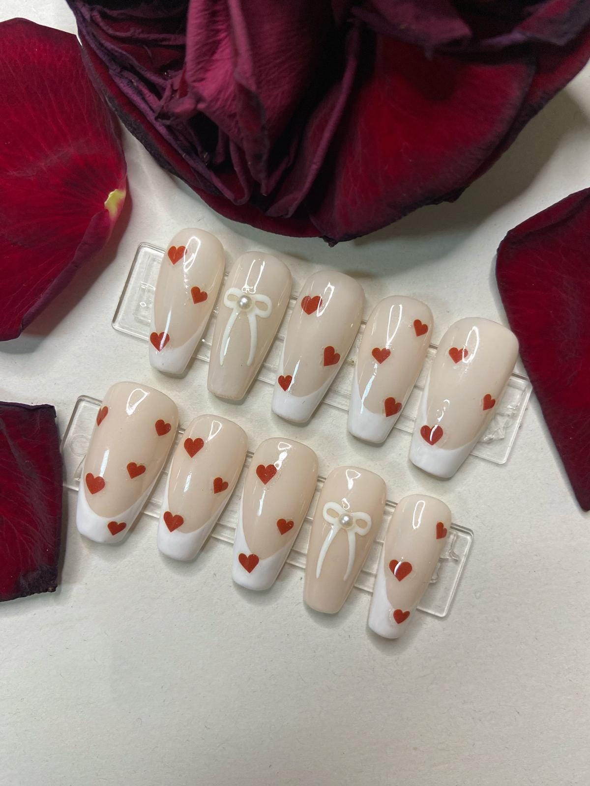 French Nails Mit Herzen Und Schleife, Valentinstag Set Schleifen von Etsy - NailAffairbyLeah