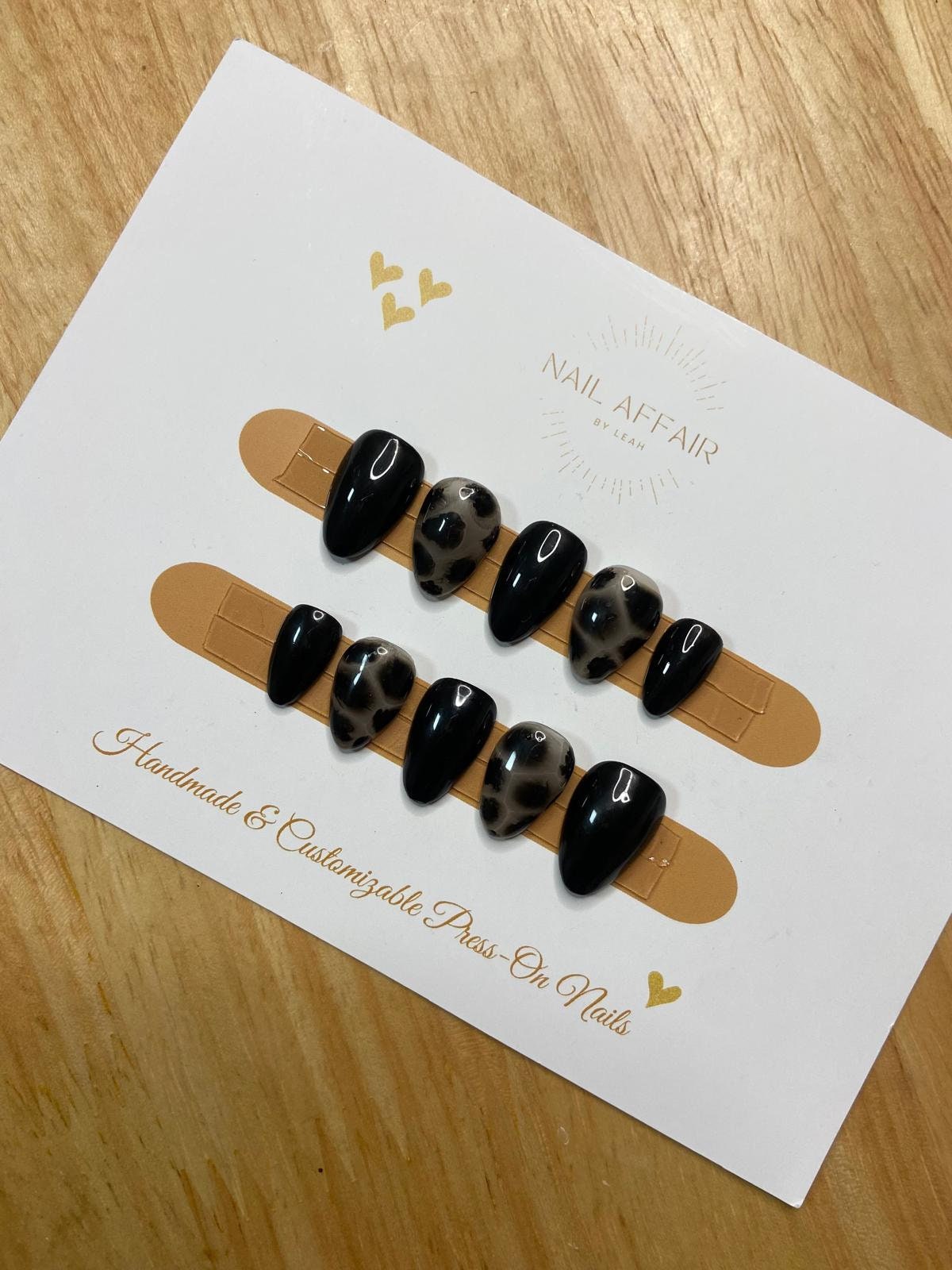 Schwarze Blooming Press On Nägel - Handgemachte Und Wiederverwendbare, Schwarze von Etsy - NailAffairbyLeah