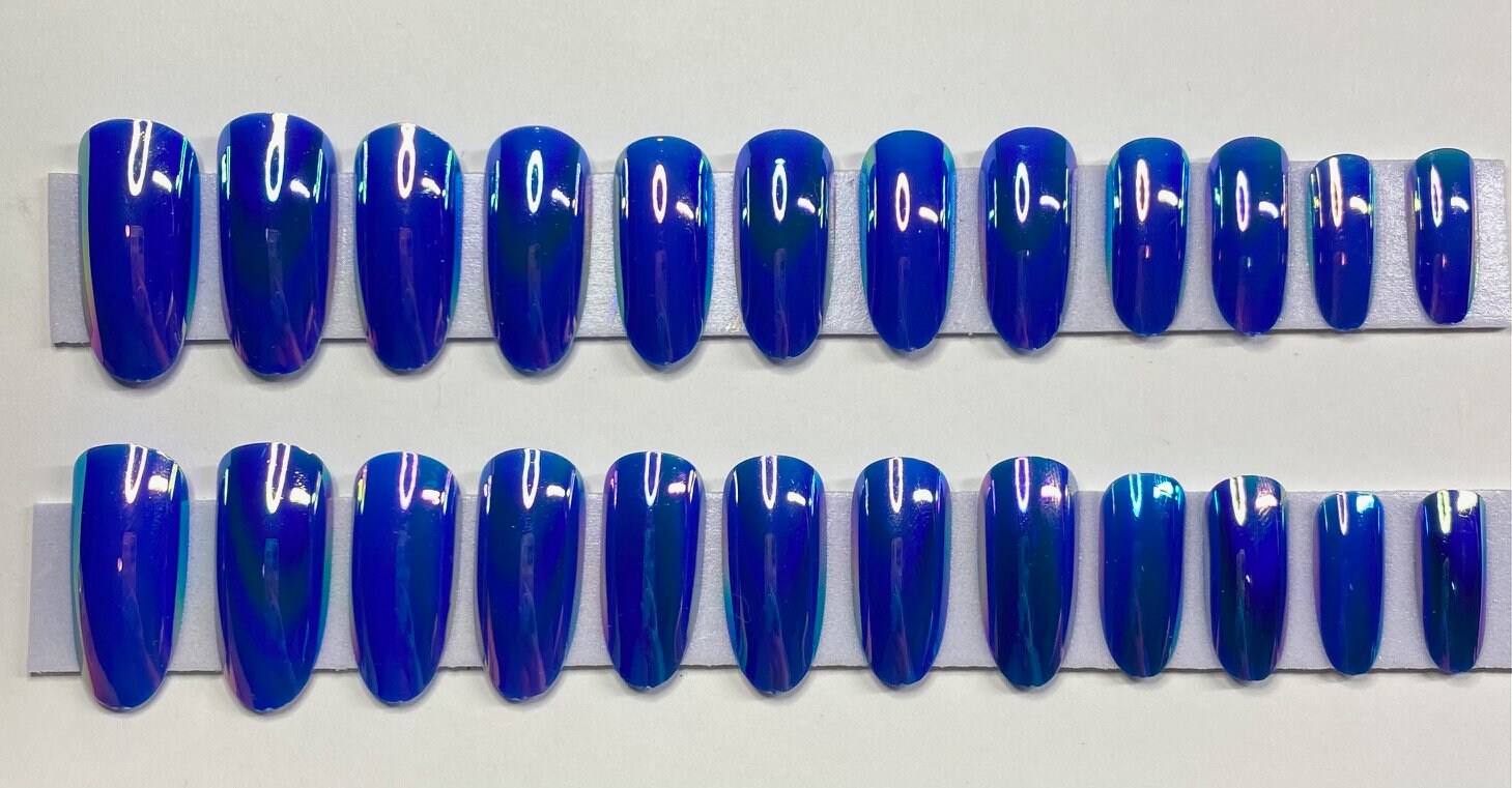 Blau Irisierendes Chrom Spiegel Finish Lange Mandel Presse Auf Den Nagel Kit von Etsy - NailditbyTara