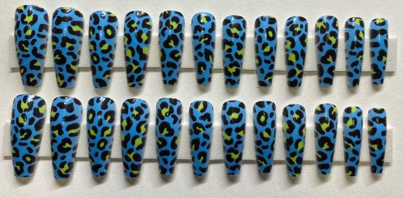 Blau Und Neon Gelb Animal Print X Lange Press On Nail Kit von Etsy - NailditbyTara