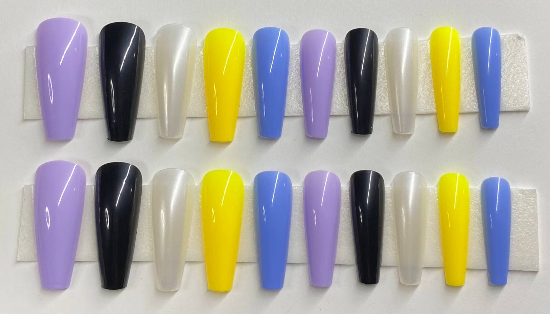 Helllila, Schwarz, Perlweiß, Gelb Und Singelb Blau Xl Coffin Press On Nail Kit von Etsy - NailditbyTara