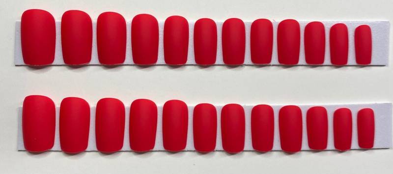 Matte Rot Mittleres Quadrat Drücken Sie Auf Den Nagel Kit von Etsy - NailditbyTara