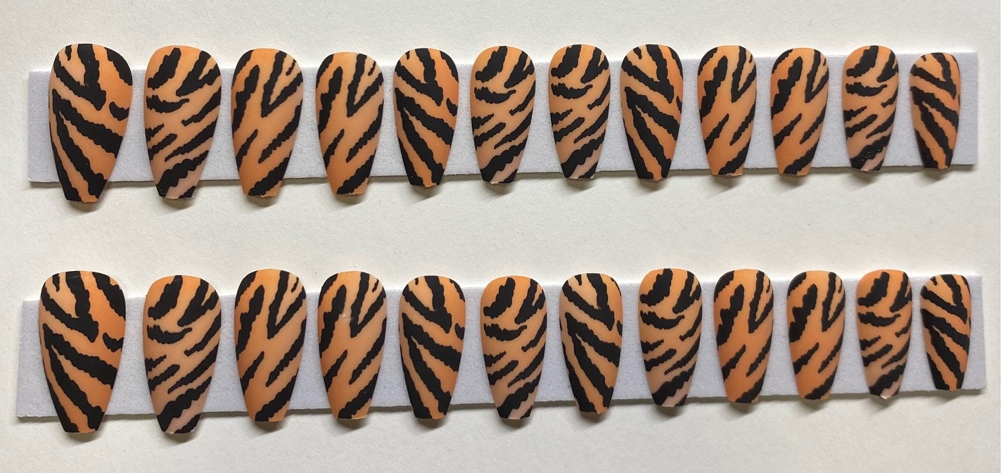 Mattes Orange Mit Schwarzem Zebra Print Animal Langer Sarg Press On Nail Kit von Etsy - NailditbyTara