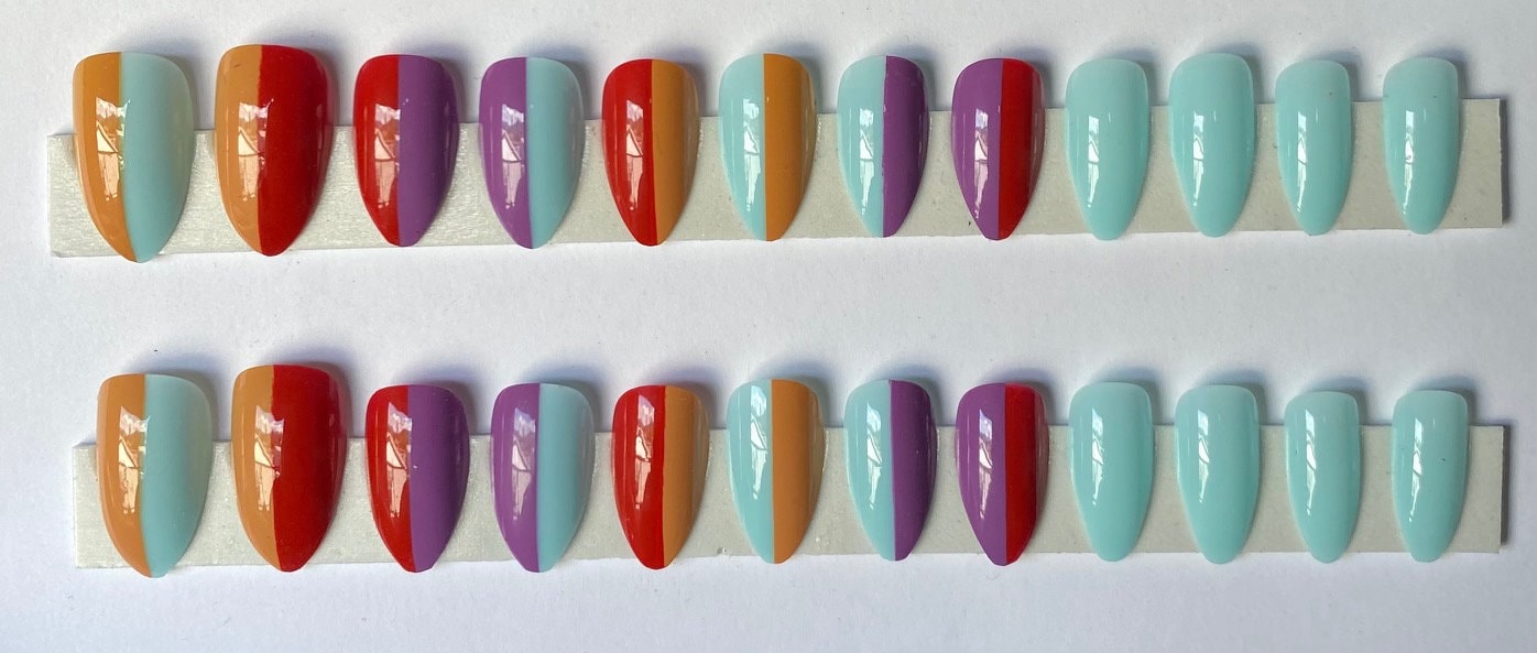 Orange Und Blau, Rot, Rot Lila, Lila Baby Blau Medium Stiletto Press On Nail Kit von Etsy - NailditbyTara