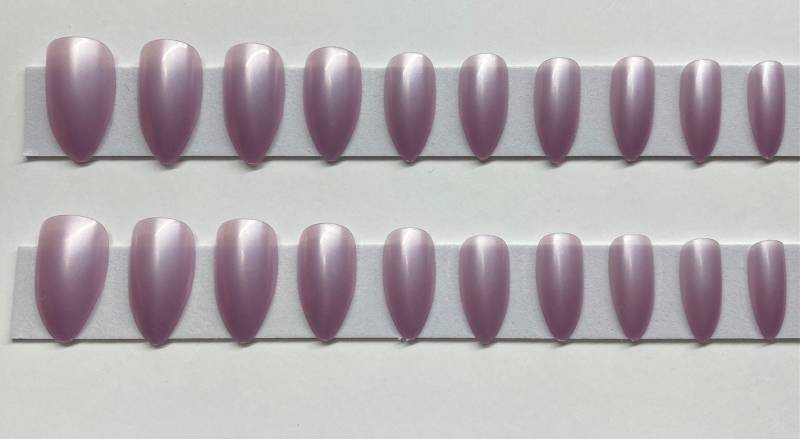 Pearly Sheer Light Purple Stiletto Drücken Sie Auf Den Nagel Kit von Etsy - NailditbyTara