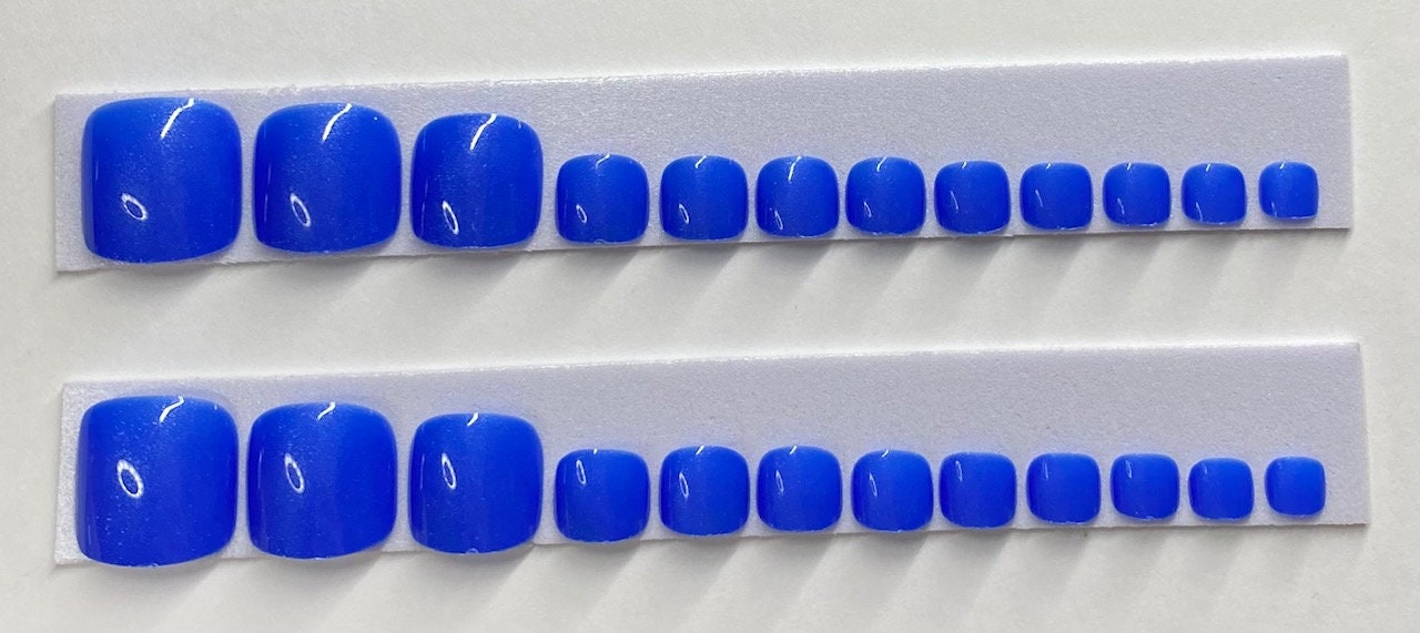 Schimmernde Blau Drücken Sie Auf Den Zehennagel von Etsy - NailditbyTara