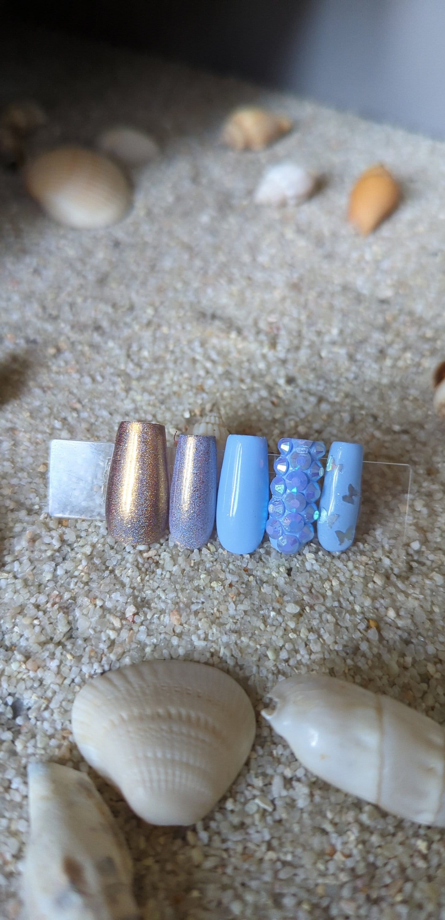 Hellblaue Press On Nails von Etsy - NailsBroughtToYouByJ