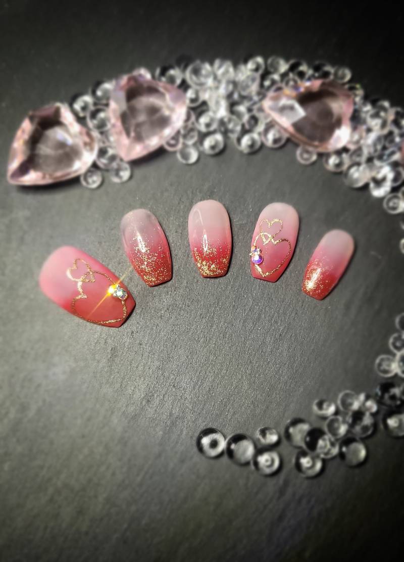 Valentinstags Press-On-Nägel von Etsy - NailsByRosalieWagner