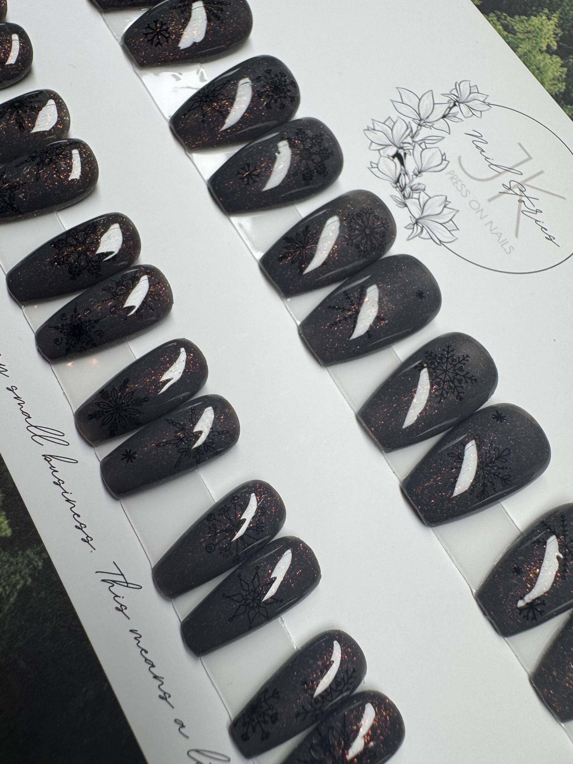 Thermogel Schwarz Weiß Schneeflocken Christmas Collection-Ready To Wear Sets-No Sizing Needed Thermogel Schwarz Weiß Schneeflocken Christmas Collection-Ready To Wear Sets-No Sizing Needed von Etsy - NailstoriesbyJK