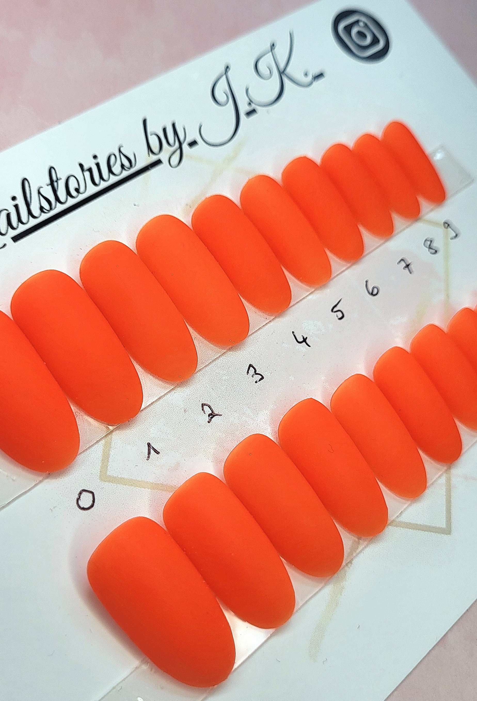 Versandfertig Ready To Ship Press On Nails 20 Tlg Volles Set Medium Oval Hot Orange Neon Frühling Sommer Sizingkit/Handmade in Deutschland von Etsy - NailstoriesbyJK