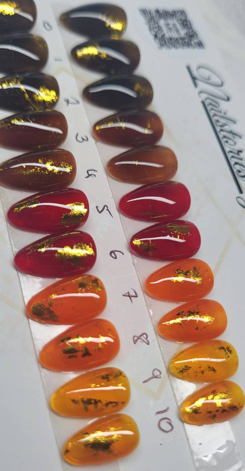 Versandfertig Ready To Ship Press On Nails - Xtra Kurze Mandel Schwarz Braun Rot Orange Gelb Gold Herbst Sizingkit Komplettes Set von Etsy - NailstoriesbyJK