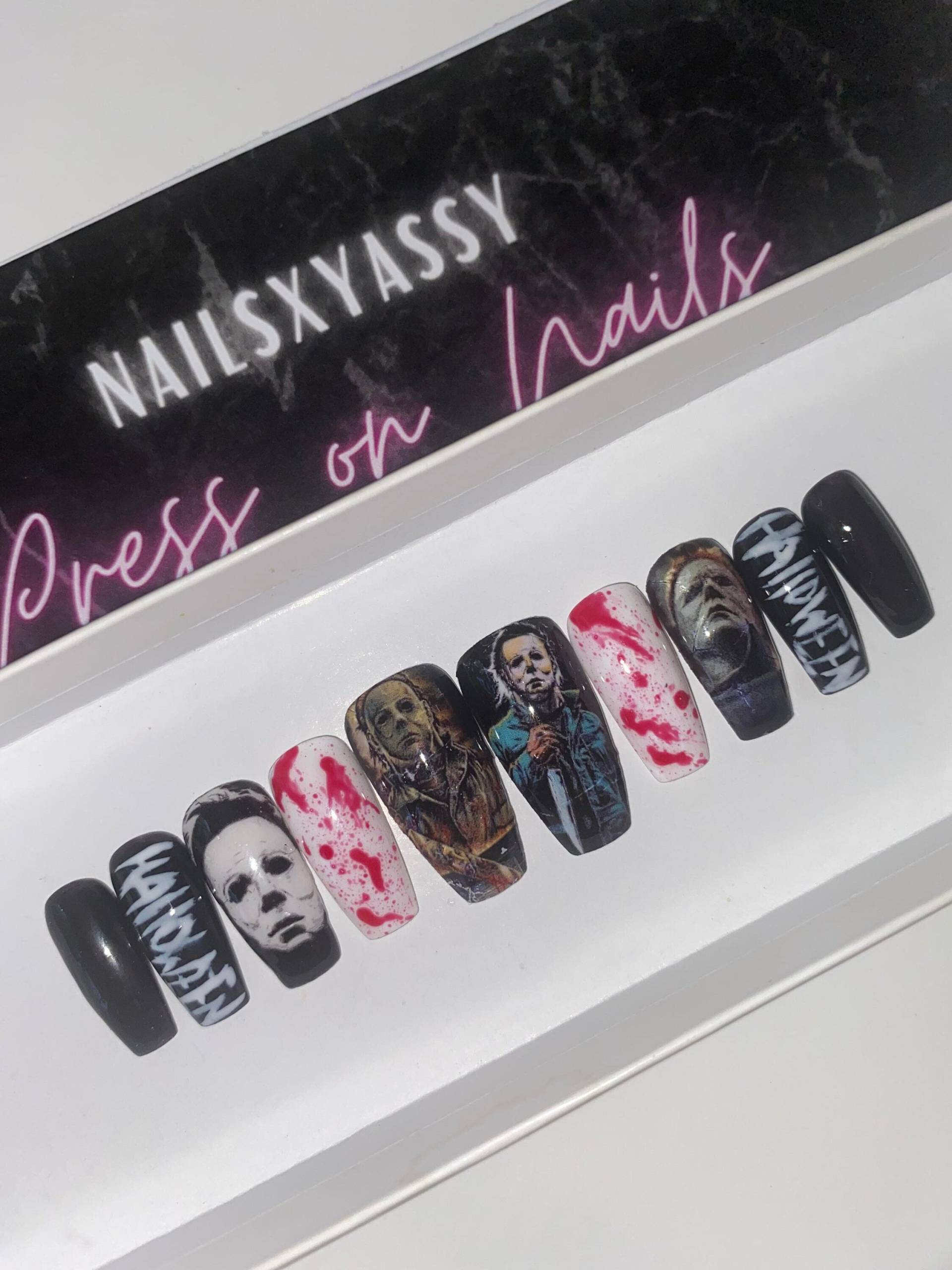 Michael Myers Halloween-Nägel von Etsy - Nailsxyassy