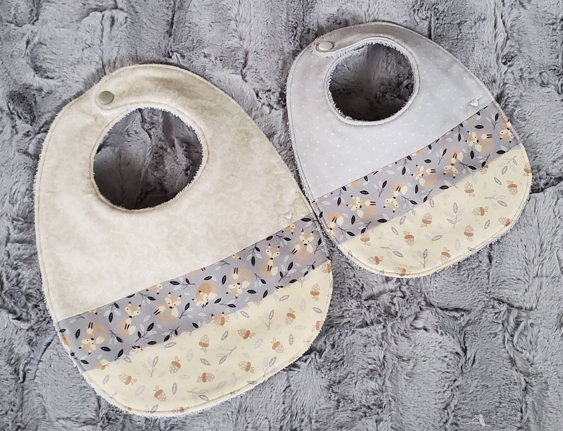 Lustiger Lätzchen, Lätzchen Für Baby Oder Kleinkind, Verstellbar Und Wendelätzchen, Süßer Fuchs Print, All Cotton Grau Beige Geschenk Zur Geburt von Etsy - Nanaloveforbaby