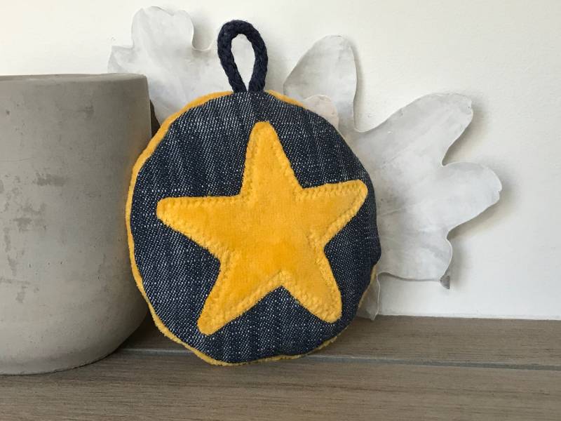 Abschminkpad Wiederverwendbar Mit Stern // Upcycling United Star Of Europe 1 Stück von Etsy - NaturePledge