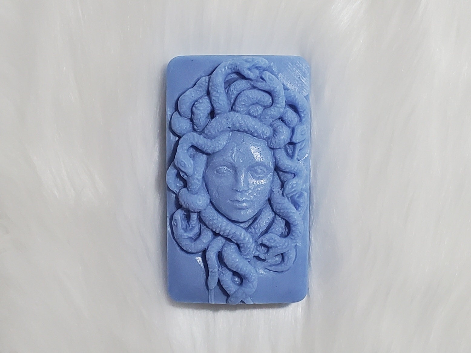 Medusa Seife Individueller Duft Und Farbe, Eselsmilchseife von Etsy - NemesisBoutique