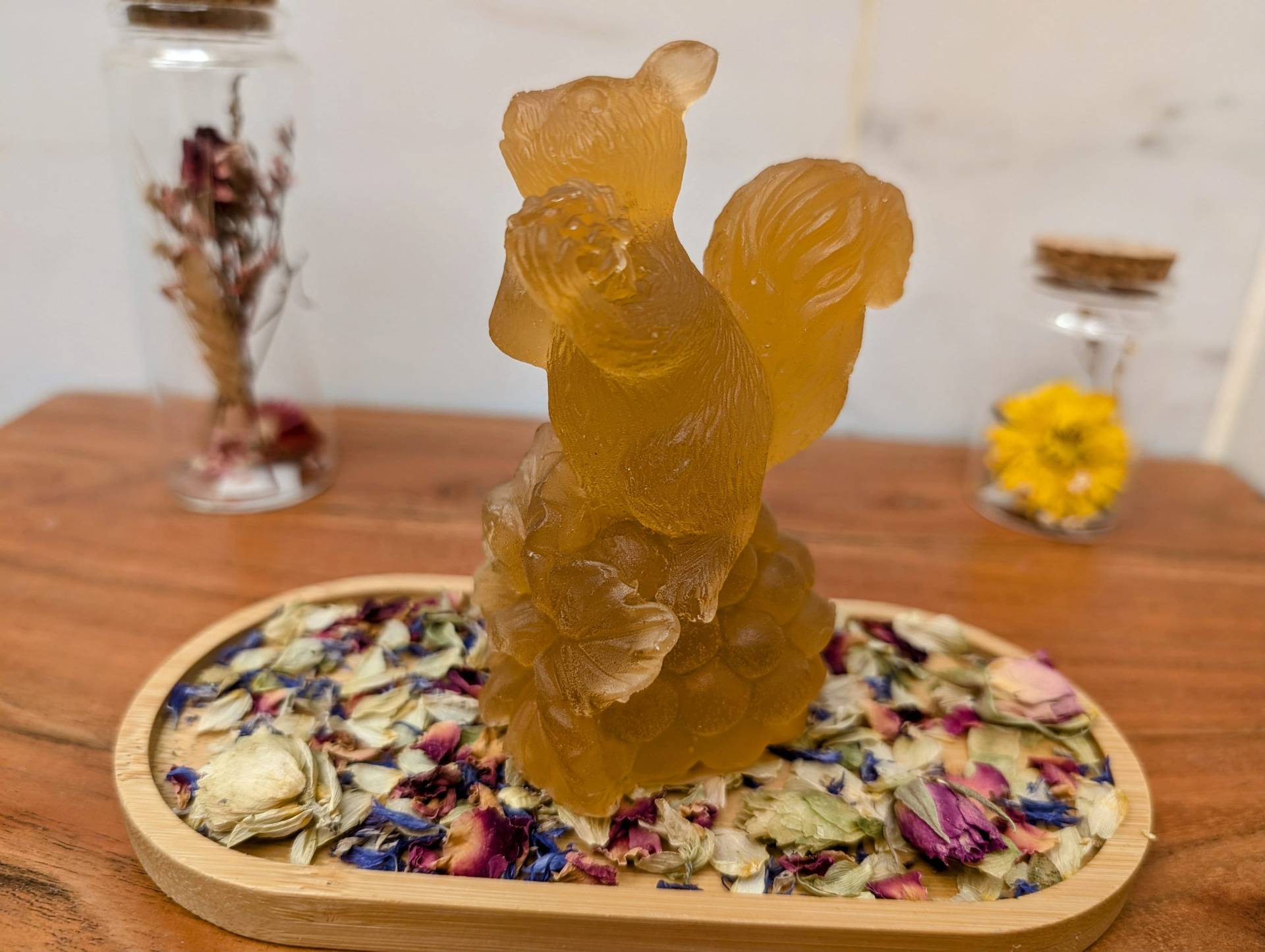 Seifenfigur - Eichhörnchen Auf Der Eichel Seifenfigur - Eichhörnchen Auf Der Eichel von Etsy - NicolesDekoparadies