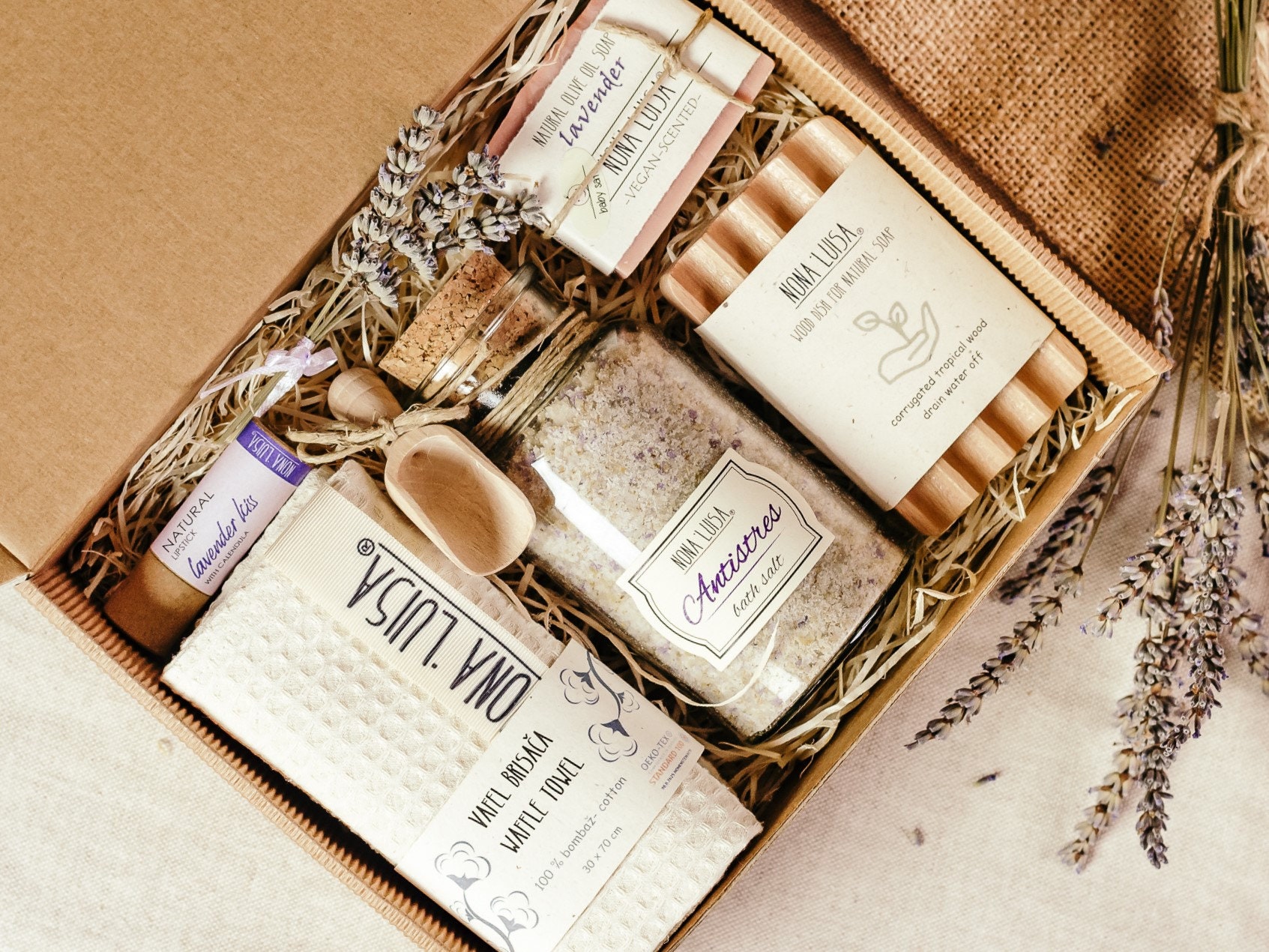 Lavendel Entspannung Geschenkbox | Pflegepaket Für Sie Badesalz Geschenkkorb Spa Geschenk von Etsy - NonaLuisa