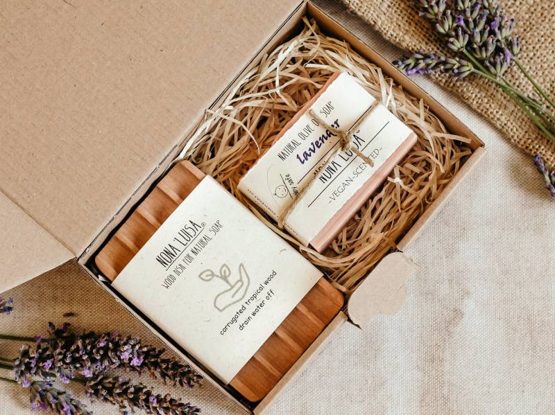 Personalisierte Lavendel Seife Geschenk-Set | 100% Nachhaltig Von Nona Luisa Geschenkbox, Geschenk Für Sie, Vegan Seife, Geschenkset, Naturseife von Etsy - NonaLuisa