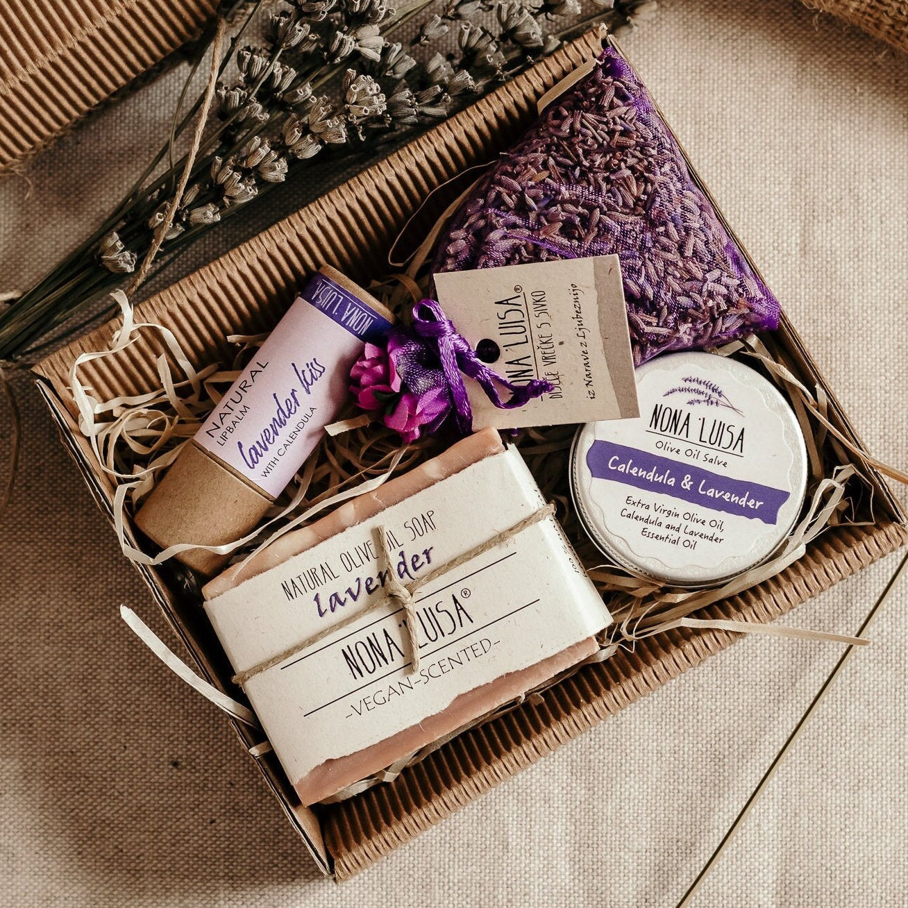 Premium Lavendel-Segelpflege-Geschenkbox | Pflegepaket Geschenkbox Für Frauen Sie Geschenkkorb Lehrer-Geschenk-Box von Etsy - NonaLuisa