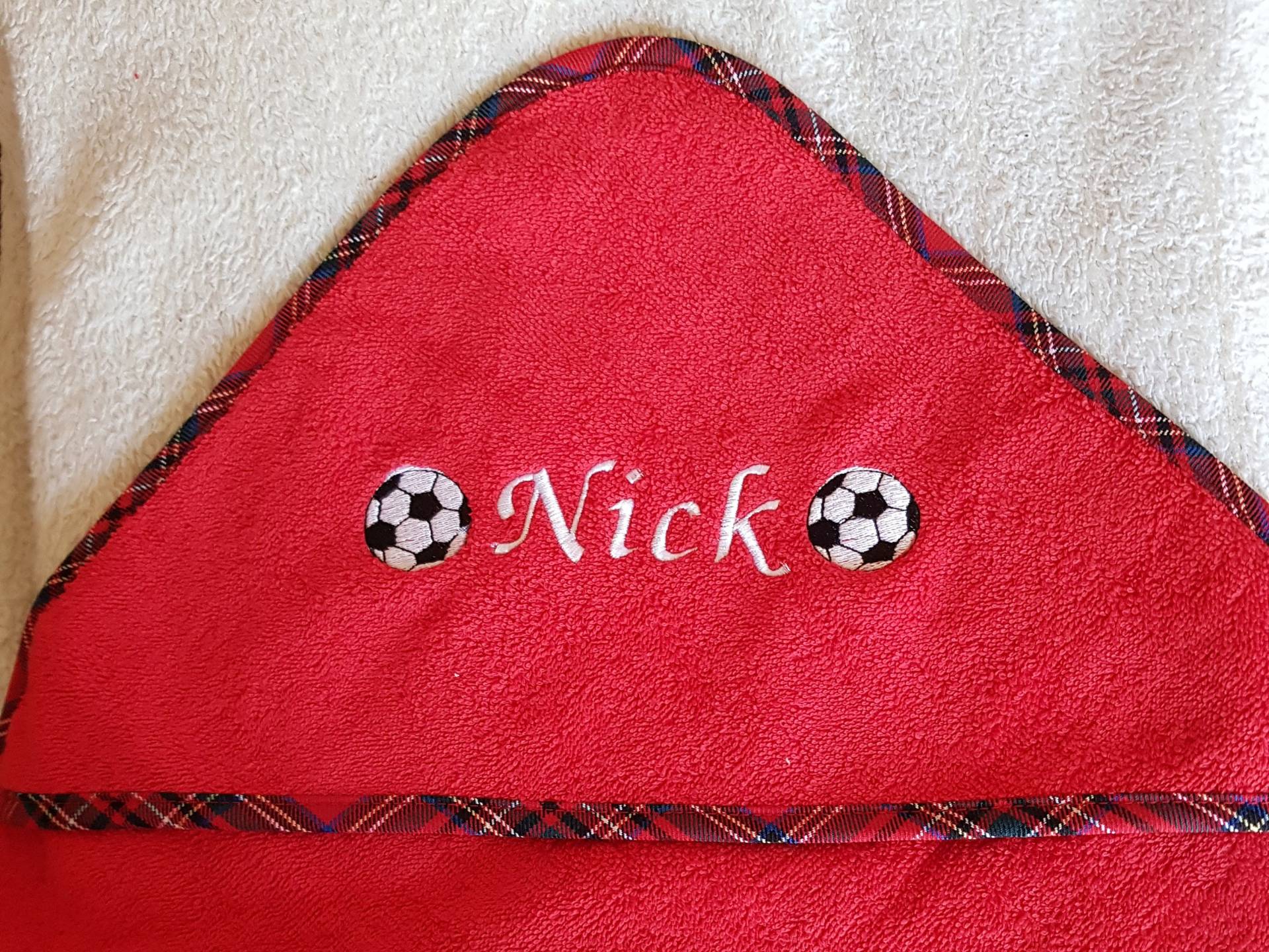 Baby Kapuzentuch "Kleiner Fußballer" 70x70 cm Baby Kapuzentuch "Kleiner Fußballer" 70x70 cm von Etsy - Nowodesign