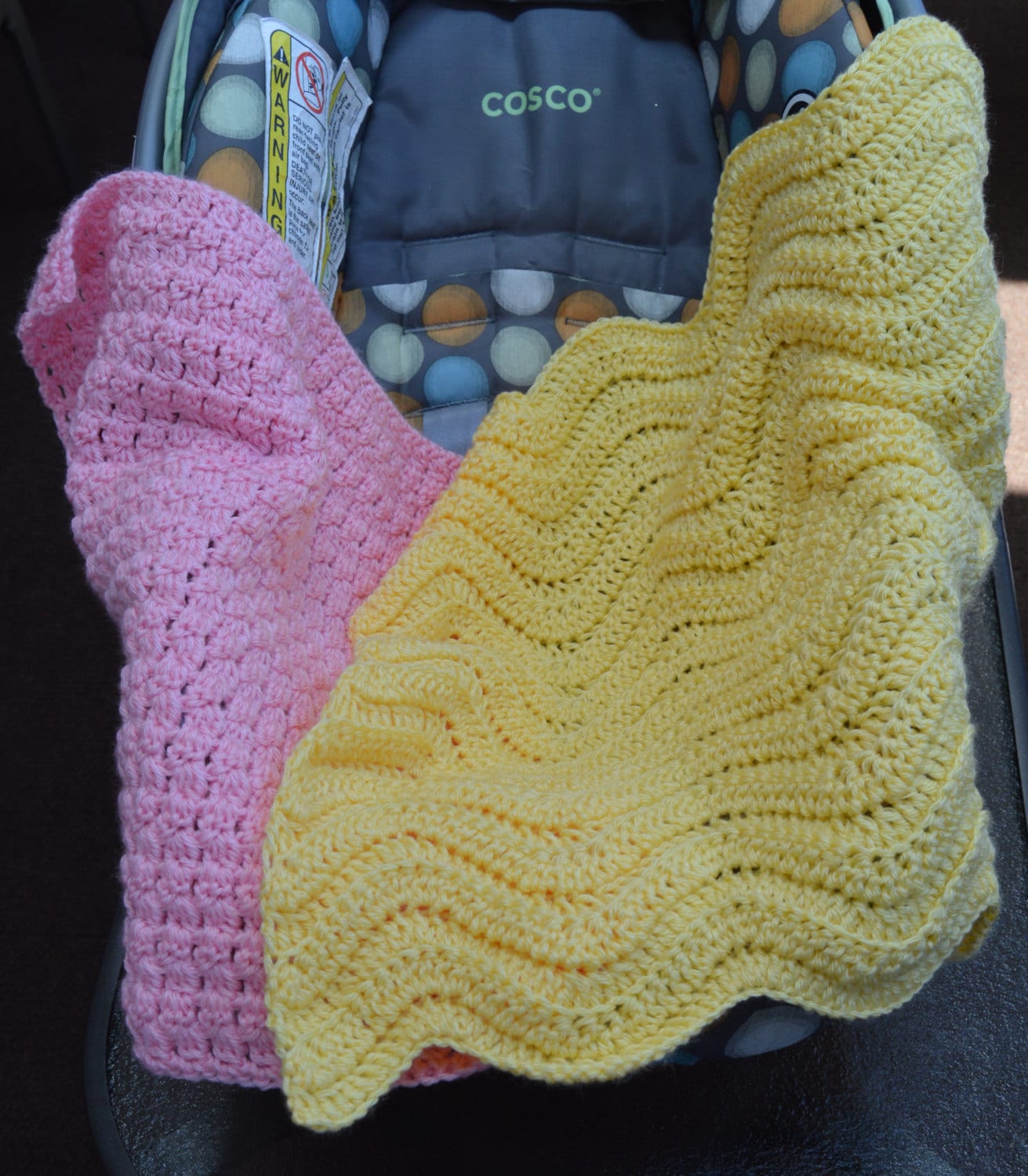 Rosa Und Gelben Gehäkelte Autositz Decken | Baby Girl 2Er Set Rosa Und Gelben Gehäkelte Autositz Decken | Baby Girl 2Er Set von Etsy - OffTheHookbyJulie